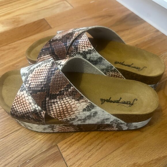 FREE PEOPLE Sidelines Flatform Sandal Slide Sienna Snakeskin size 39(8) NEW - Picture 9 of 13